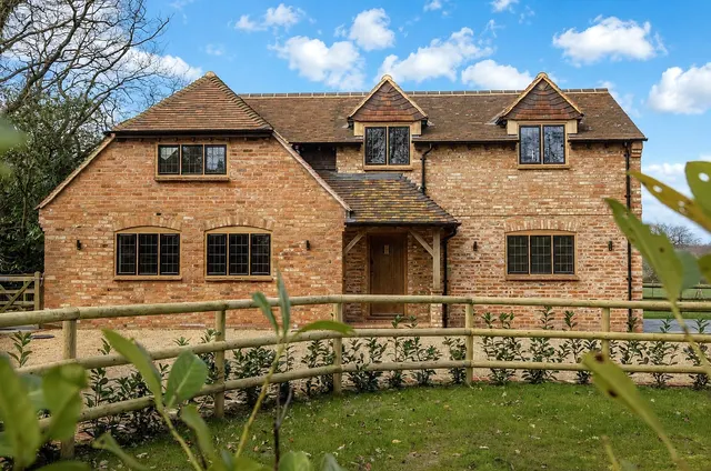 Blagrove Lane, Wokingham, Berkshire, RG41 4AX, photo 1
