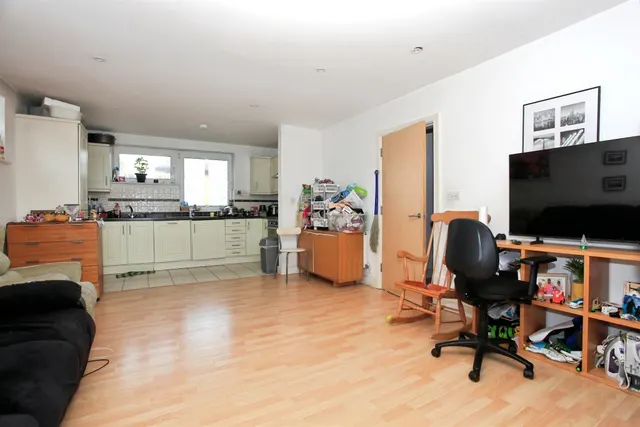 Cubitt Way, Peterborough, PE2, photo 3