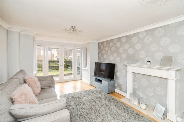 4 bedroom house — Lukin Drive, Nursling