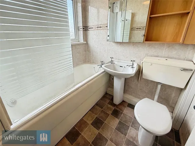 Burton Avenue, Monk Bretton, S71, photo 3