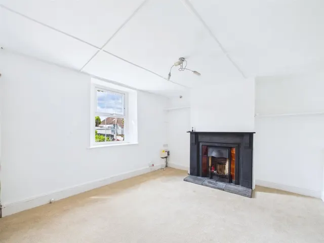 Photo 2 — 39, Nags Head Hill, St George, Bristol, BS5 8LN