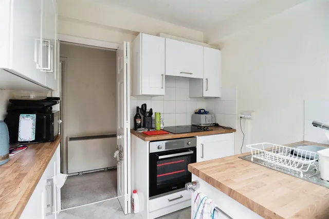 Photo 2 — Mildmay Road, Chelmsford