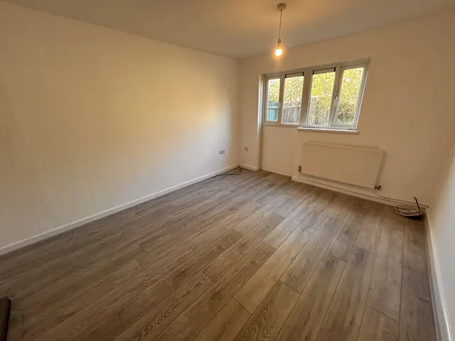 Skerne Passage, Bedford, MK41, photo 2