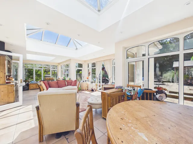 Bullocks Farm Lane, Wheeler End, HP14, photo 3
