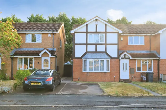 Shayler Grove, Wolverhampton, photo 1