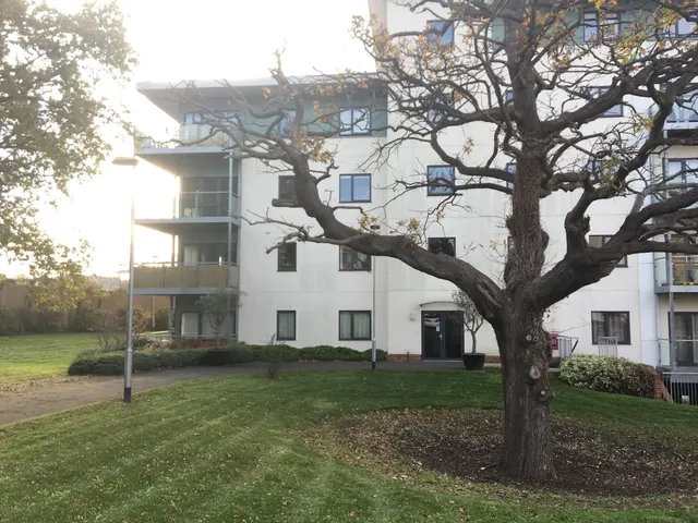 Photo 2 — Rollason Way, Brentwood