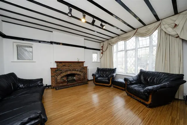 Aston Avenue, Harrow, HA3, photo 2