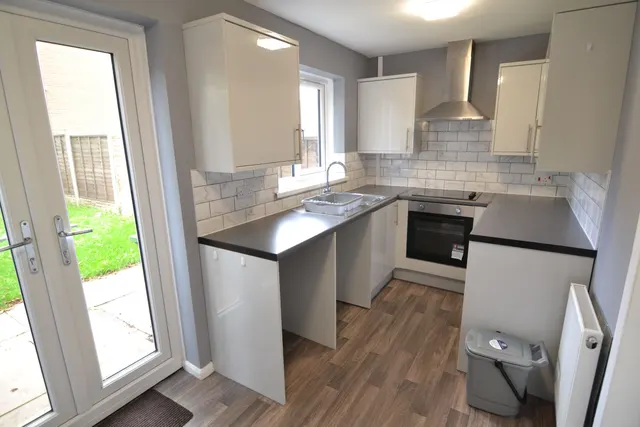 Shayler Grove, Wolverhampton, WV2, photo 2