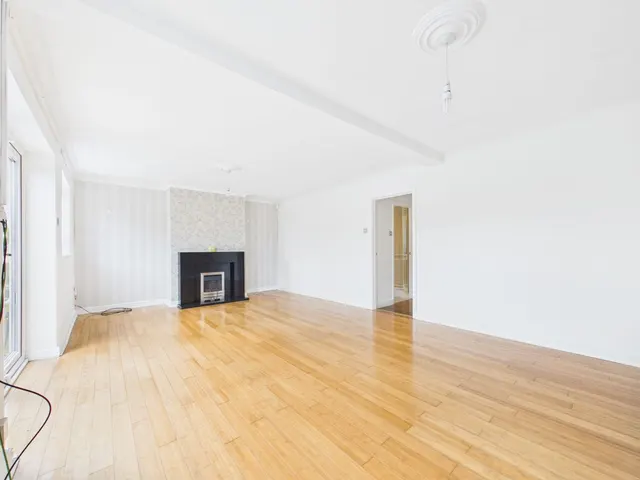 Forest Close, Wakefield, WF1, photo 3