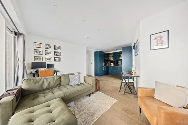 Mary Neuner Road, London, N8, photo 1