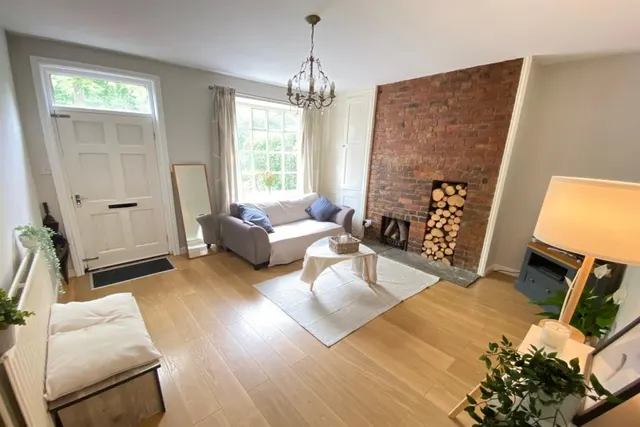 Ladyfield Terrace, Wilmslow, SK9, photo 2