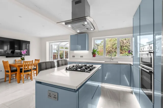 Castlefields, Stoke Mandeville, HP22, photo 2