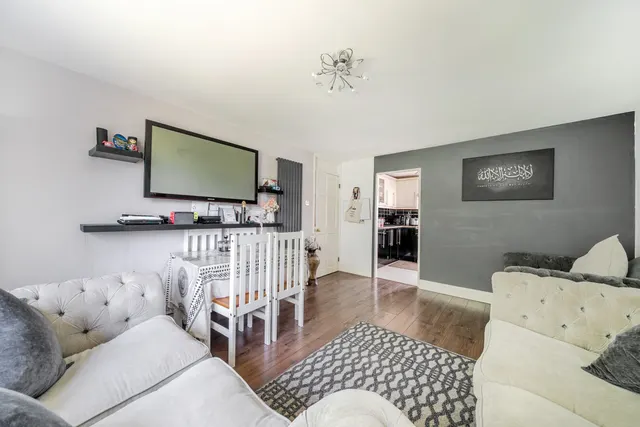 Bevill Allen Close, London, SW17, photo 1