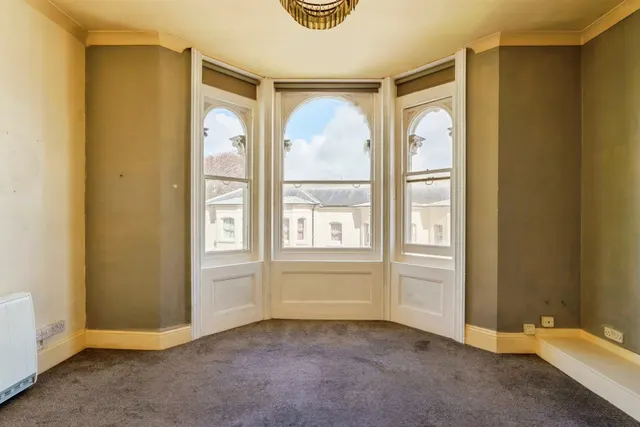 Farncombe Road, Worthing, BN11, photo 2