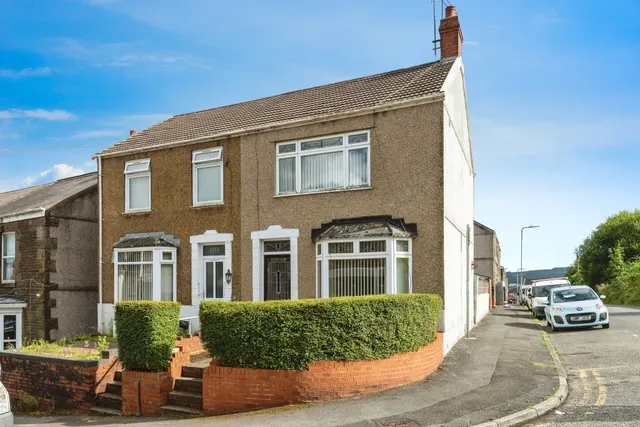 Crown Street, Swansea, SA6, photo 1