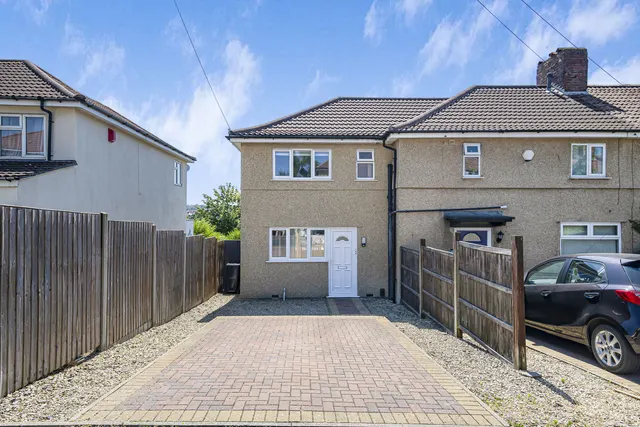 Hill Crest, Knowle Park, Bristol, BS4 2UN, photo 1