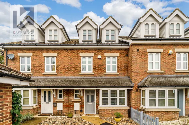 Millais Crescent, Epsom, KT19, photo 1