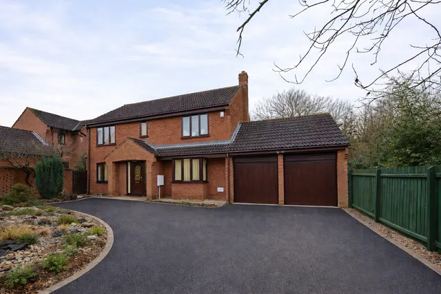 Northleigh, Furzton, MK4, photo 1