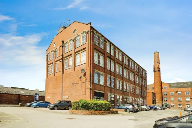 Commercial Street, Morley, Leeds, photo 1