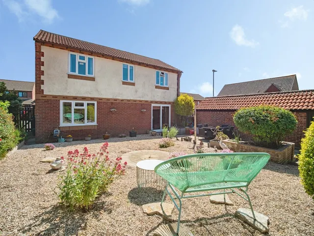 Aldabrand Close, Chickerell, DT3, photo 2