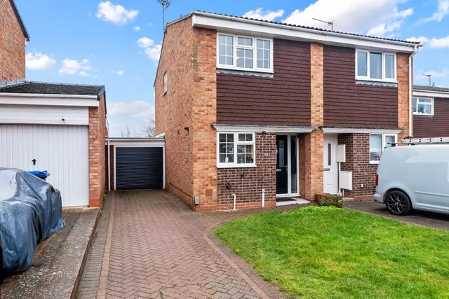 Anderson Drive, Whitnash, Leamington Spa, photo 1
