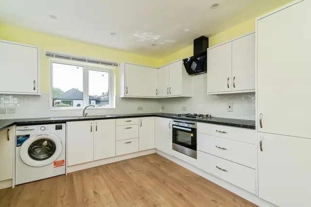 Storey Avenue, Gedling, NG4, photo 3