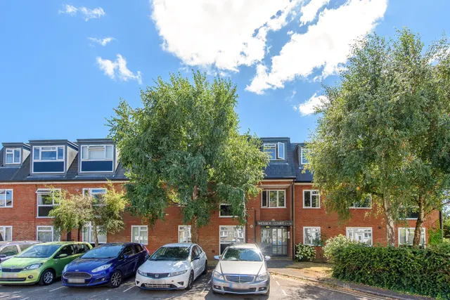 2 Wessex Court, West End Lane, Barnet, photo 1