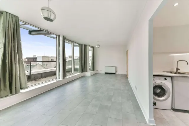 Photo 2 — Boardwalk Place, London, E14 5SE