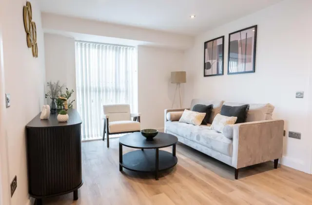 The Mount, Richmond Hill Apporach, LS9, photo 1