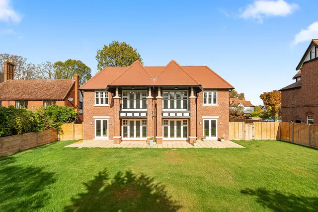 Beauchamp Road, East Molesey, KT8, photo 2