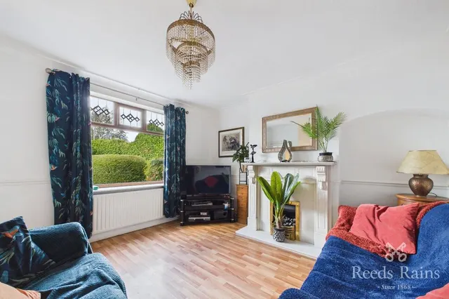 Toftshaw Lane, Bradford, BD4, photo 2