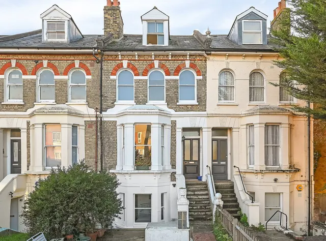 Linden Grove, London, SE15, photo 1