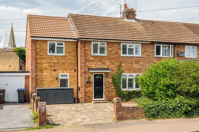 Bowling Road, Ware, SG12 7EF, photo 1