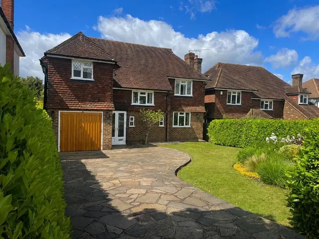 Ewhurst Avenue, Sanderstead, photo 2