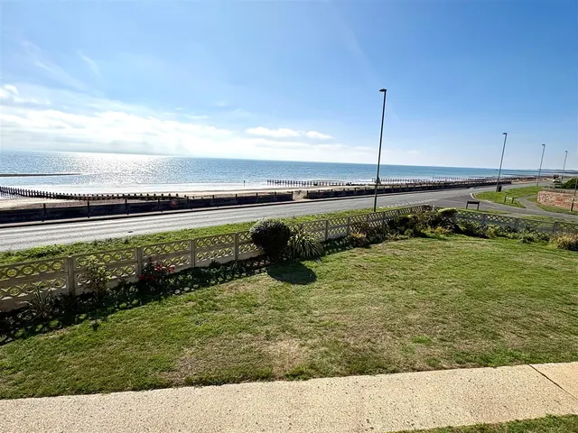 Rackham Road, Littlehampton, photo 2