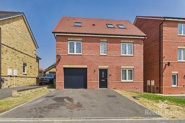 Tulip Close, Castleford, West Yorkshire, WF10, photo 1