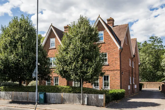 Kingston Vale, London, SW15, photo 1