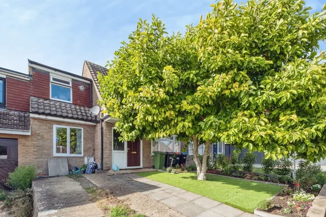 Milton Grove, Bletchley, MK3, photo 1