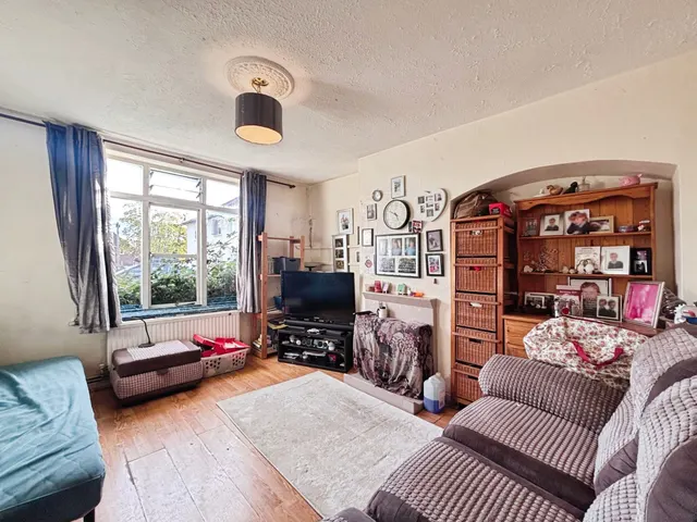 Edrick Walk, Edgware, HA8, photo 2
