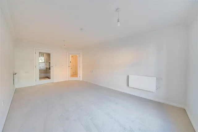 Water Lane, Towcester, NN12, photo 3