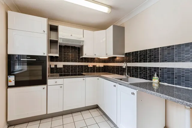 Photo 3 — Collingwood Court, Royston