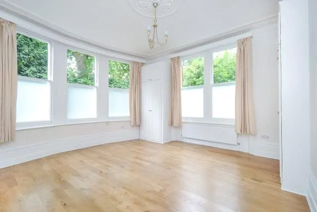 Riverview Mansions, Twickenham, TW1, photo 1