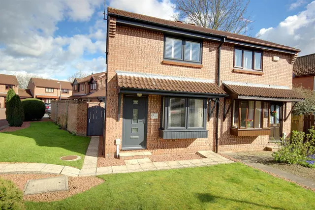 Mintfields Road, Beverley, photo 1
