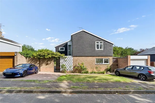 The Knowle, Basildon, SS16, photo 1