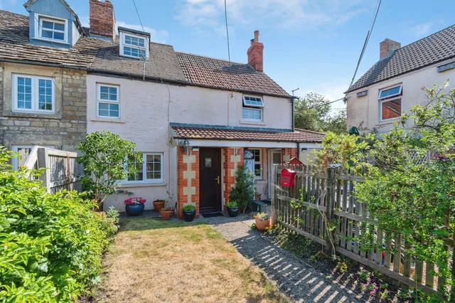 Wood Lane, Chippenham, photo 1