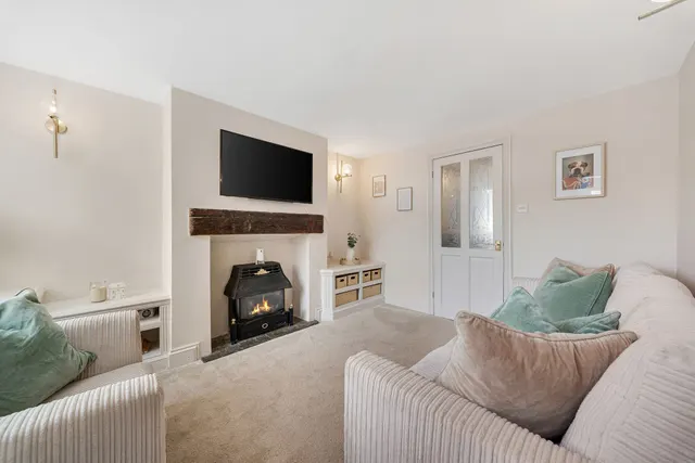 Photo 2 — Farnworth Street, Widnes, Widnes, WA8 9LW