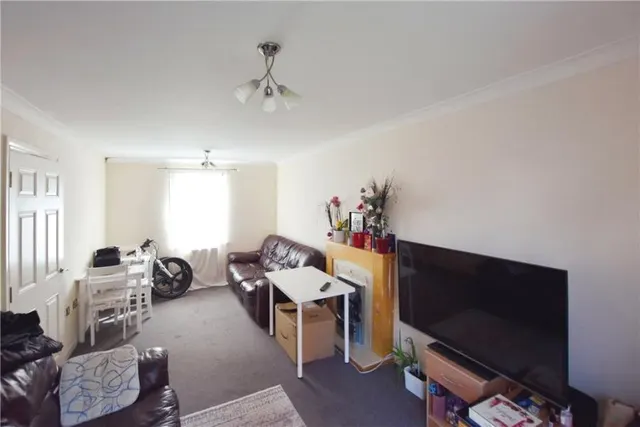 Cavell Drive, Bishop's Stortford, CM23, photo 3
