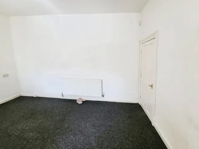 Surrey Street, Batley, WF17, photo 3