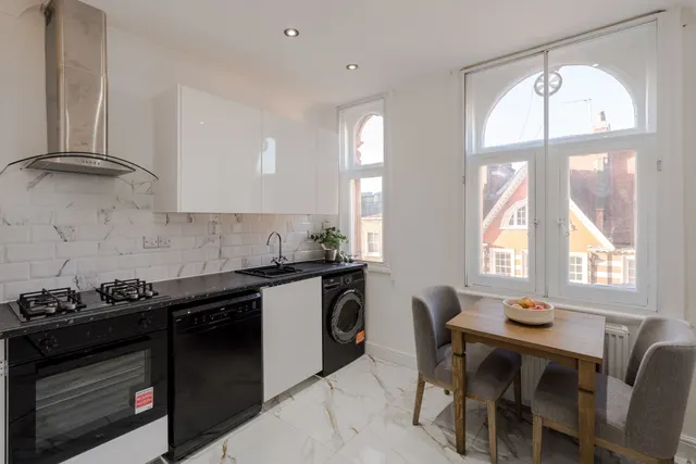 Wimpole Street, Marylebone, W1G, photo 3