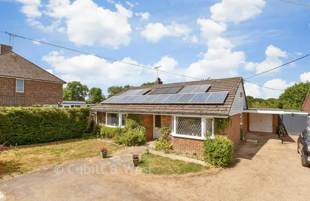 Handcross Road, Plummers Plain, RH13, photo 1